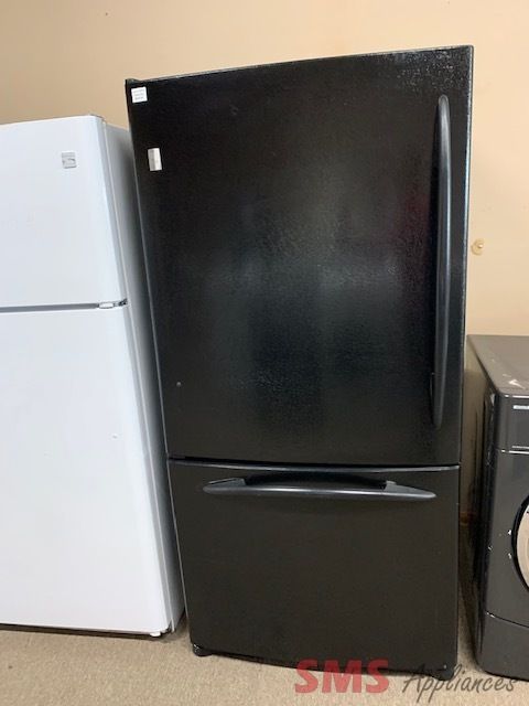 GE Profile refrigerator 33" PDS22MBSAB