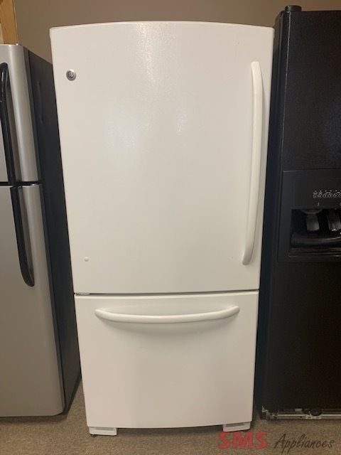 GE Refrigerator Model: GDSCOKBXRWW GE Refrigerator Model: GDSCOKBXRWW