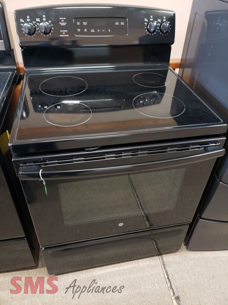 GE Stove 30 GE Stove 30". Model:JCB635051BB