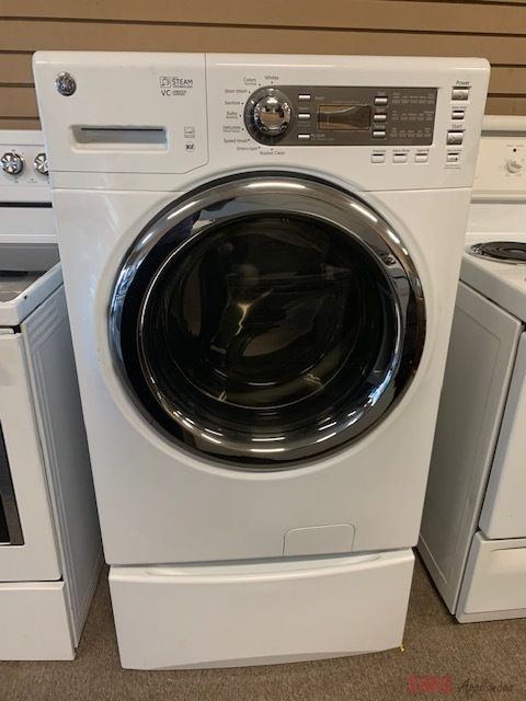 GE washer ENERGY STAR® 4.1 DOE cu. ft. capacity frontload washer with steam