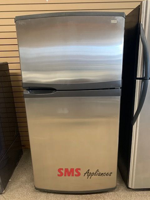Kenmore 33" Top Mount Refrigerator 106.72293201