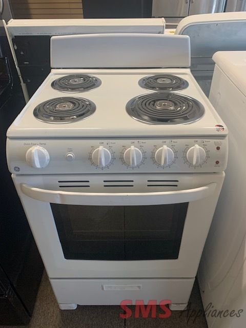 Open Box - Scratch & Dent  GE 24" Stove JCAS300DMWW