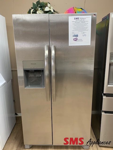 Open Box - Scratch & Dent Frigidaire 36" Side by Side Fridge FRSS2623AS