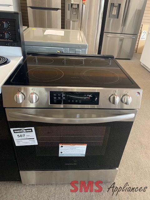 Open Box Scratch & Dent Frigidaire Glass Top Stove FCFE306CAS