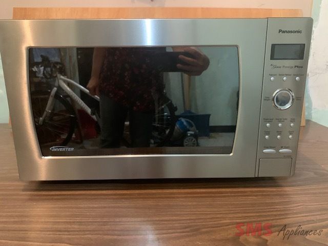 Panasonic Microwave  NN-SE992S