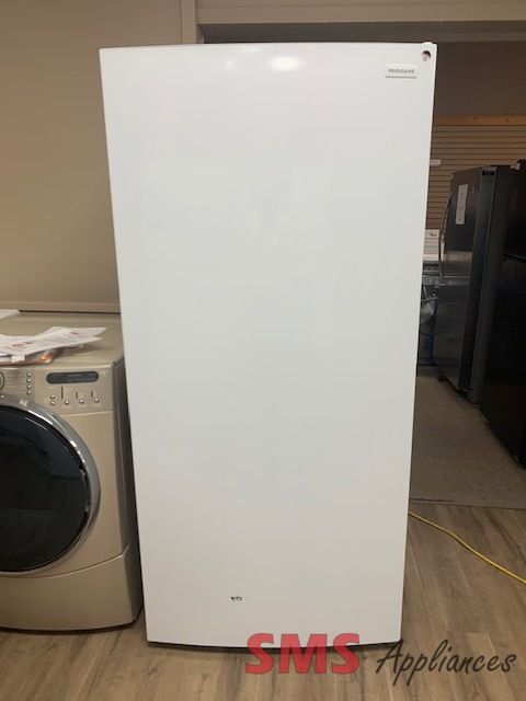 Open box Frigidaire freezer 20.0 Cu.ft 33". M/N: FFUE2022AW