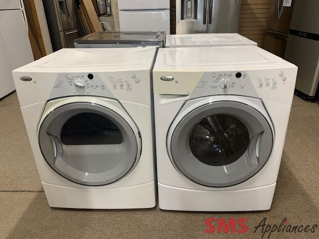 Whirlpool Washer and Dryer Set  WFW93005W04