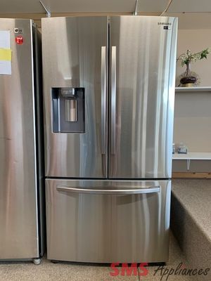 Open Box - Scratch & Dent Samsung 36" French Door Fridge RF28R6201SR/AA