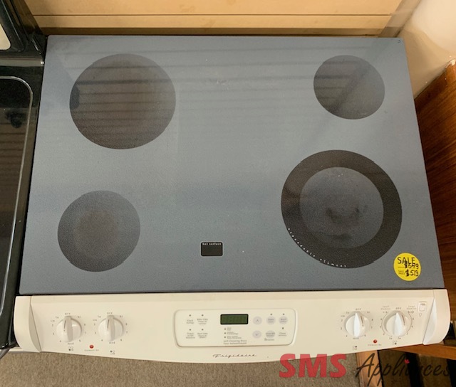 Frigidaire  31.4'' Glass Top Stove