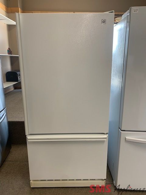 GE Bottom Mount Fridge 31"