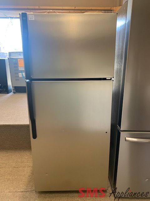 GE refrigerator 28"  GTL17JBWABS