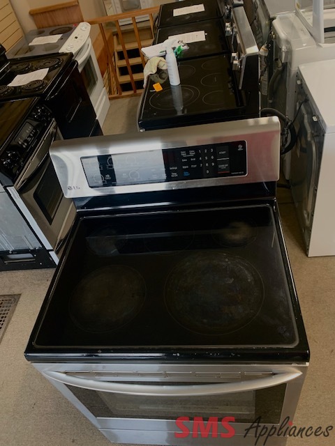 LG Glass Top  Convectional Stove LRE3193ST