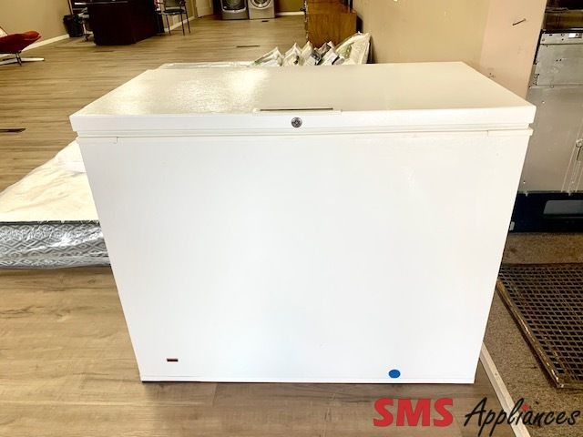 Frigidaire Chests Freezer FFC09C4CW0