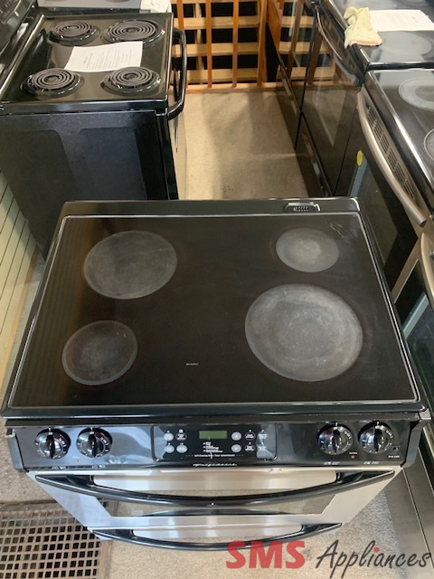 Frigidaire Glass Top Stove 30