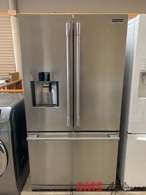 Frigidaire Frigidaire Professional 36" French Door Refrigerator FDBS2777RFE9