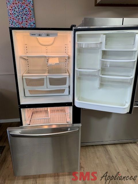 Amana Bottom Mount Fridge 30