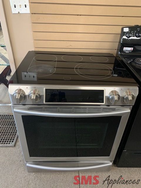 Samsung Glass-Top Range  NES8F9710WS/AC