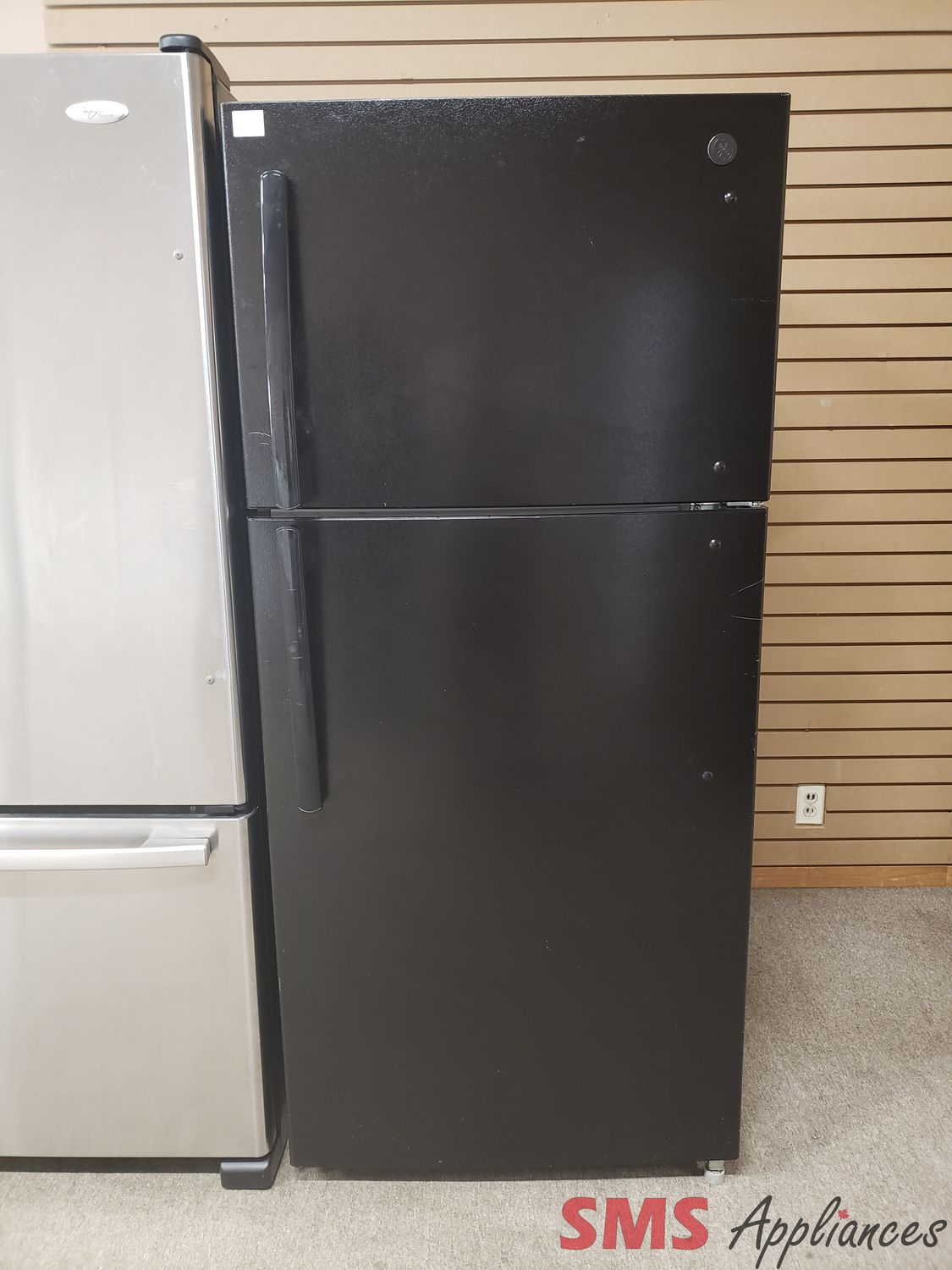 GE 30"op Mount Refrigerator 18 cu.ft. GTE18FTLKABB