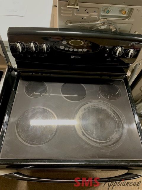Maytag 30” Glass-Top Range