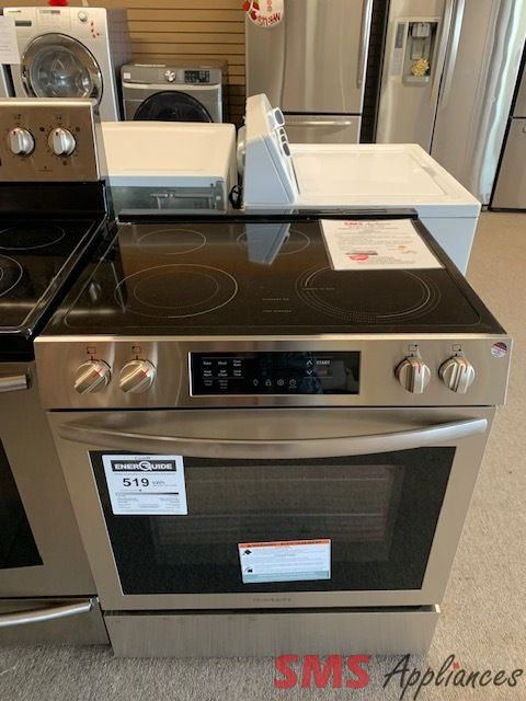 Open Box - Scratch & Dent Frigidaire Gallery  5.3 cu ft. Stainless Steel Glass Top Stove FCFE308CAS