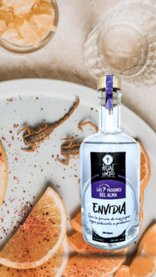 Envidia: Espadín Artesanal  Abocado con Alacrán.