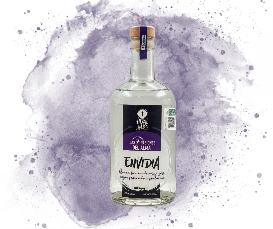 Envidia: Espadin Artesanal Destilado con Pechuga de Guajalote y frutos de temporada.