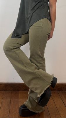 JEAN HOJARASCA VERDE