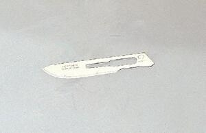 Surgical Blade stainless no. 11 25608-087 Box of 100 CONS5212BOX Length 20 mm (¾&quot;)