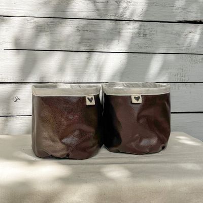 Contenedores de cuerina