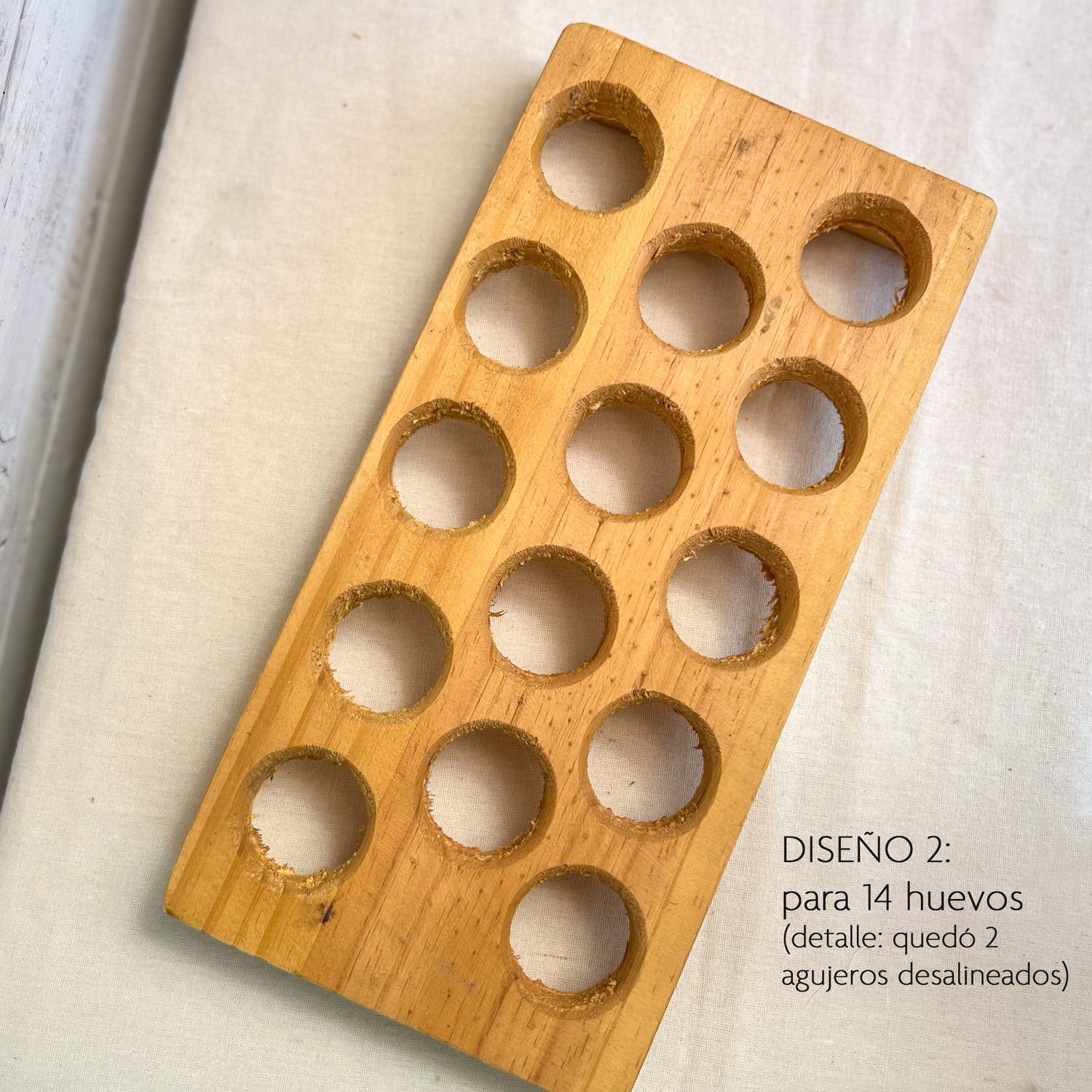 Huevera de madera