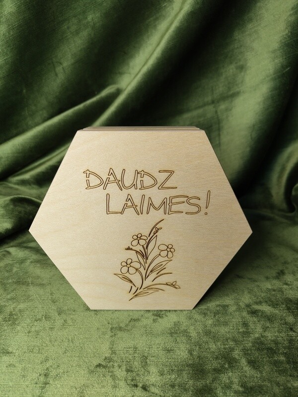 Vidēja sešstūra kaste &quot;Daudz laimes&quot;