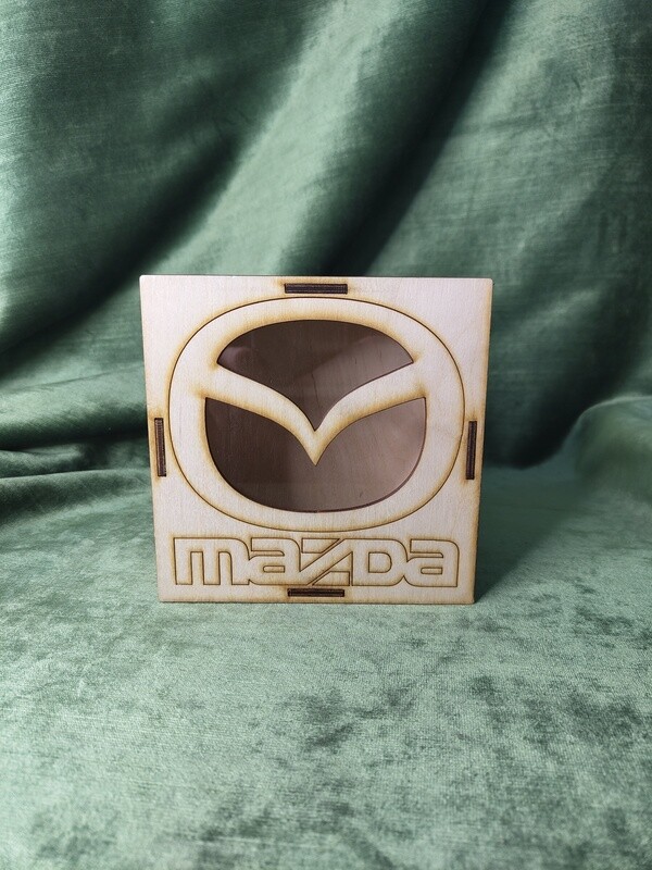 Liela krajkase ar org stiklu &quot;Mazda&quot;