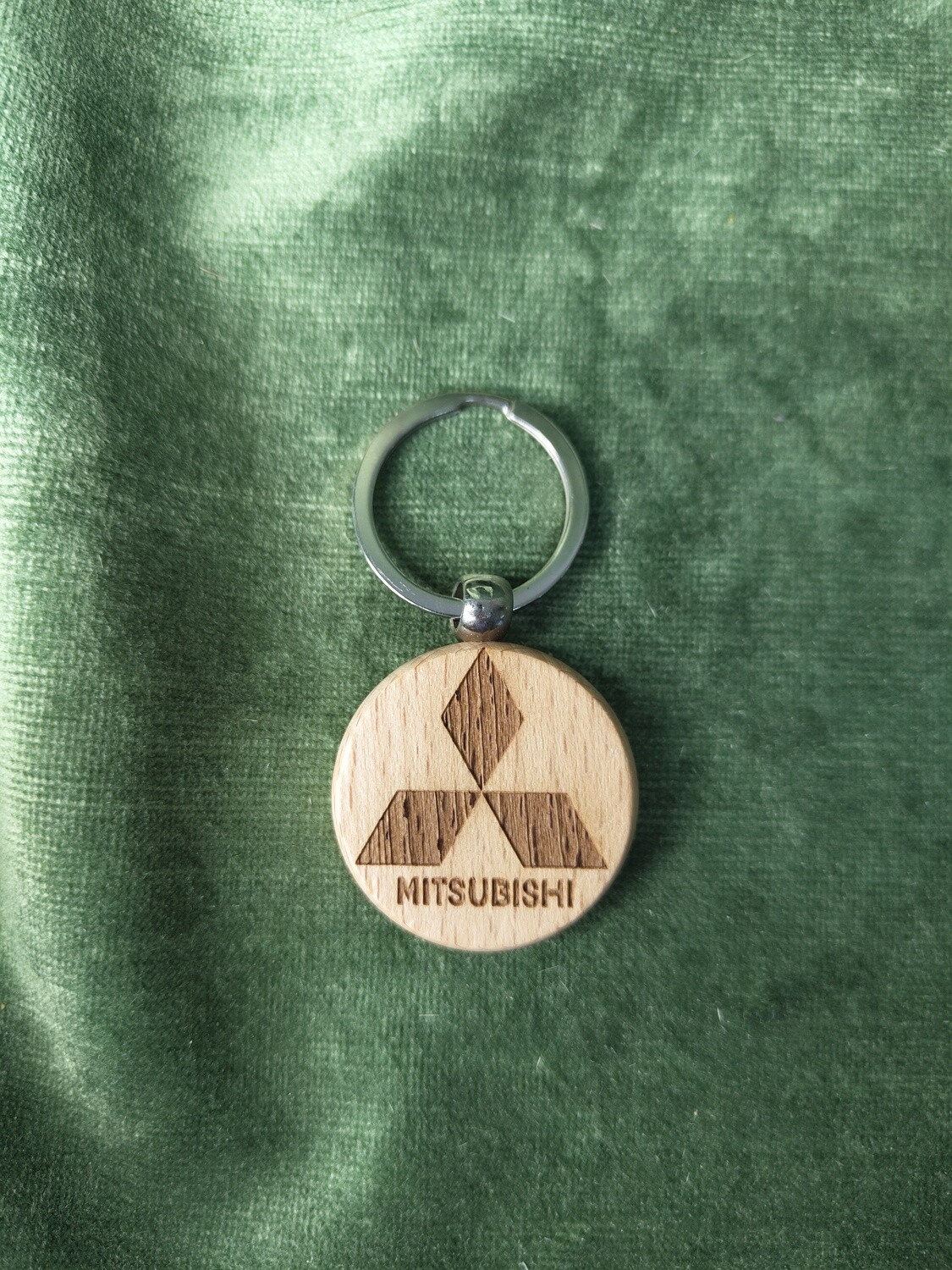 Apaļš atslēgu piekariņš &quot;Mitsubishi&quot;