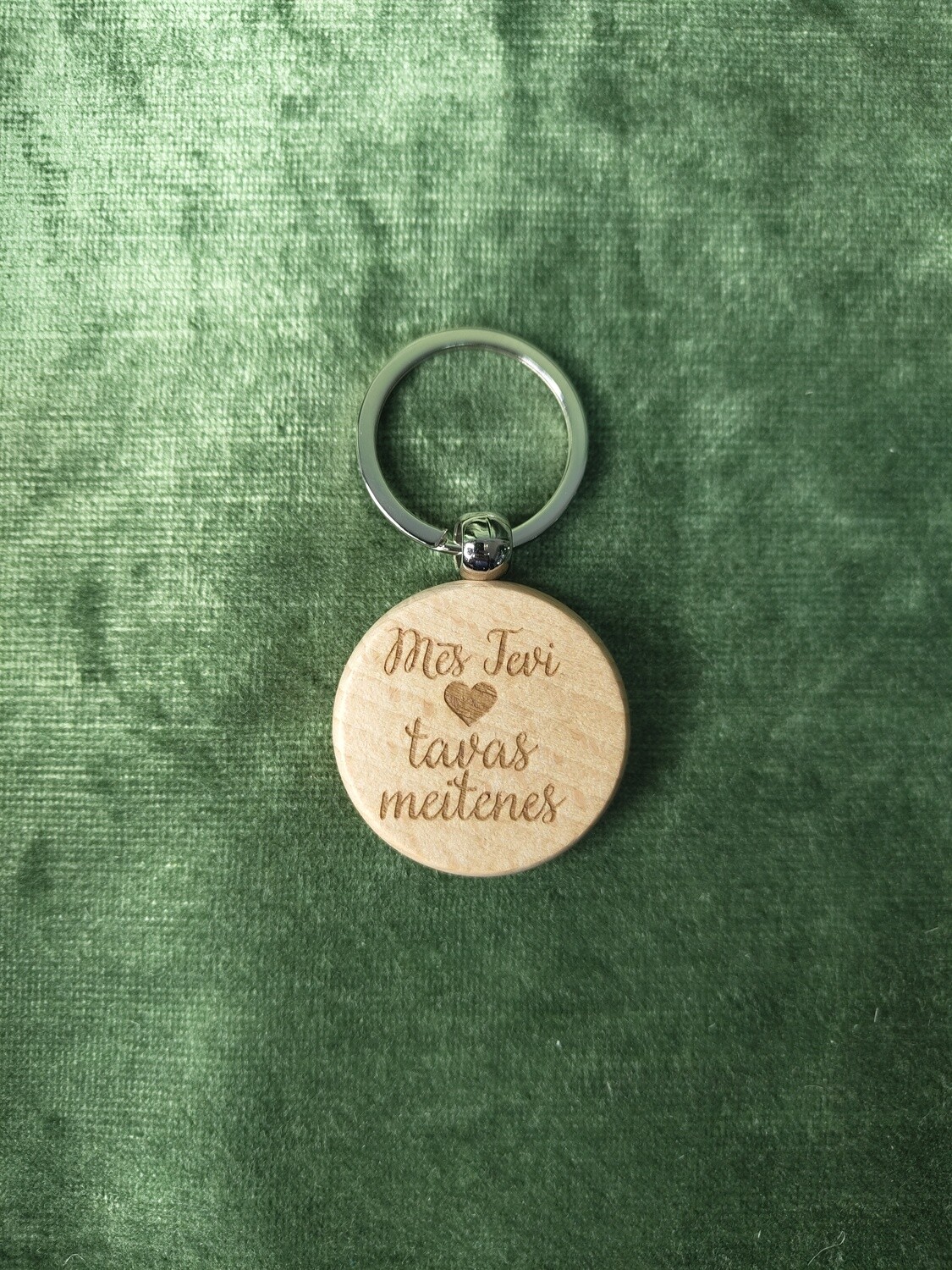Apaļš atslēgu piekariņš &quot;Mēs tevi ♥ tavas meitenes&quot;