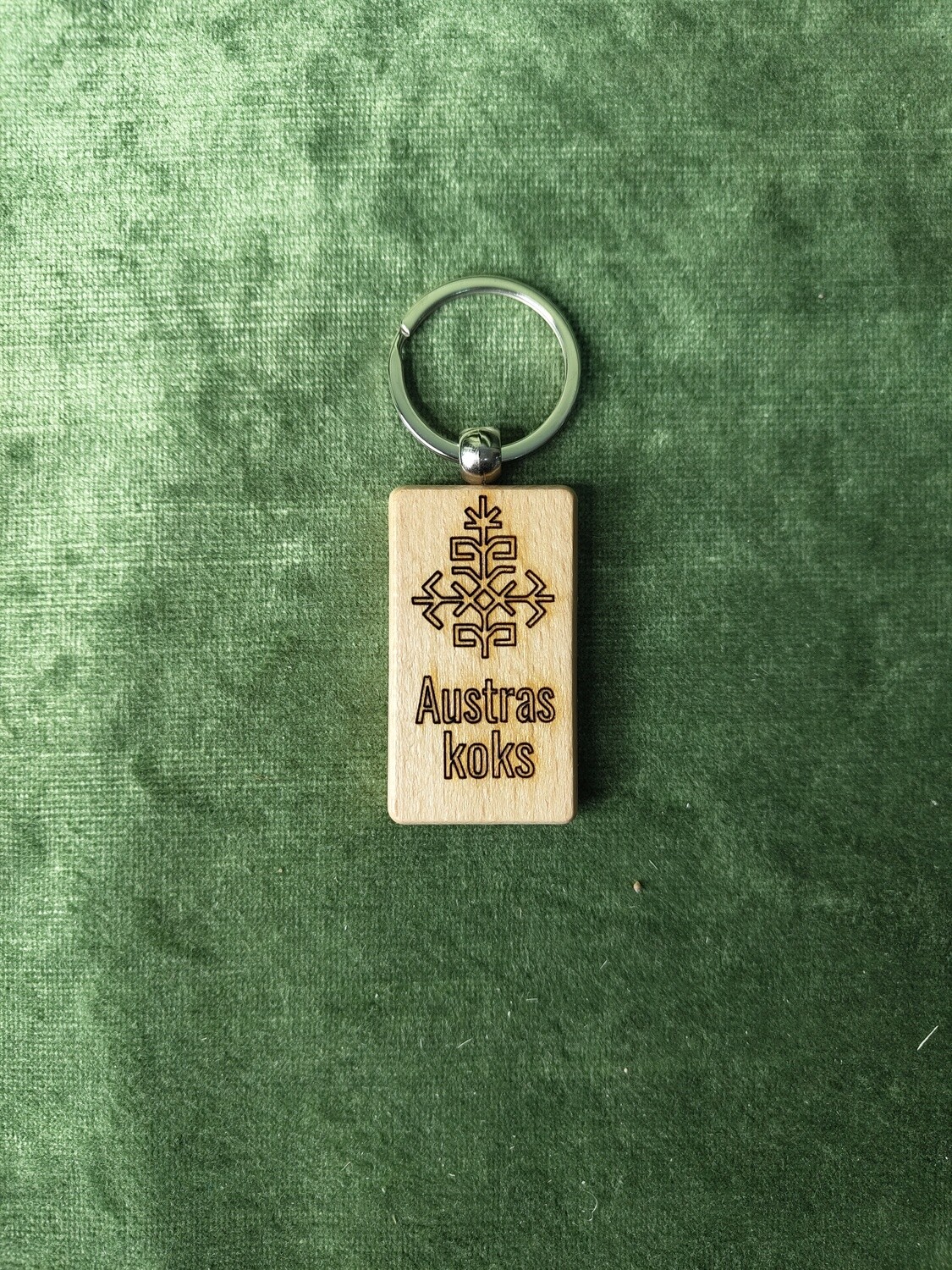 Taisnstūrveida atslēgu piekariņš "Austras koks"
