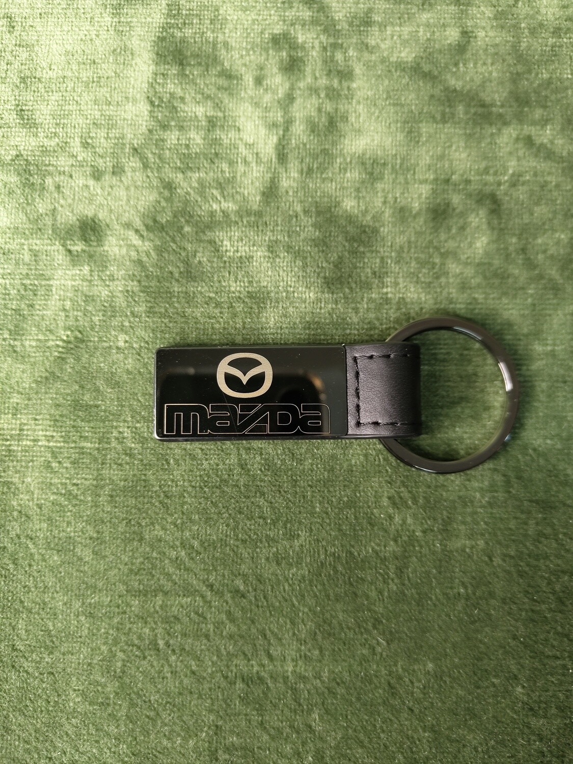 Metāla atslēgu piekariņš &quot;Mazda&quot;