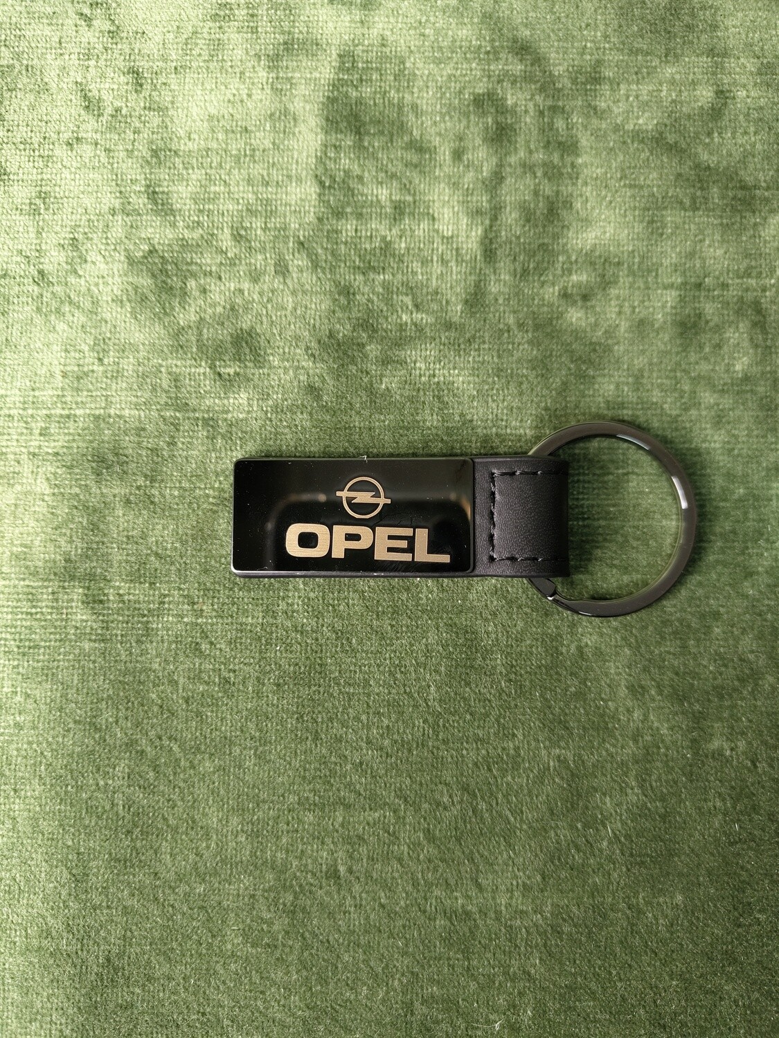 Metāla atslēgu piekariņš &quot;Opel&quot;