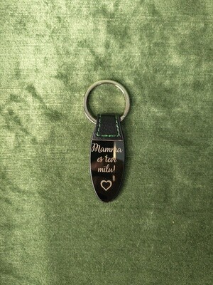 Metāla atslēgu piekariņš ar gravējumu "mamma es tevi mīlu"