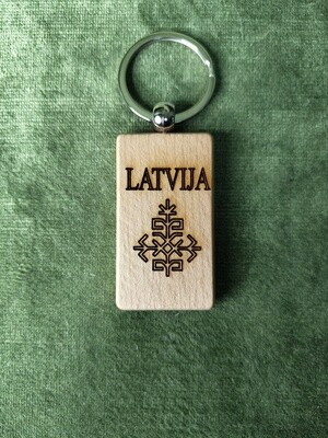 Taisnstūrveida atslēgu piekariņš "Latvija #3"