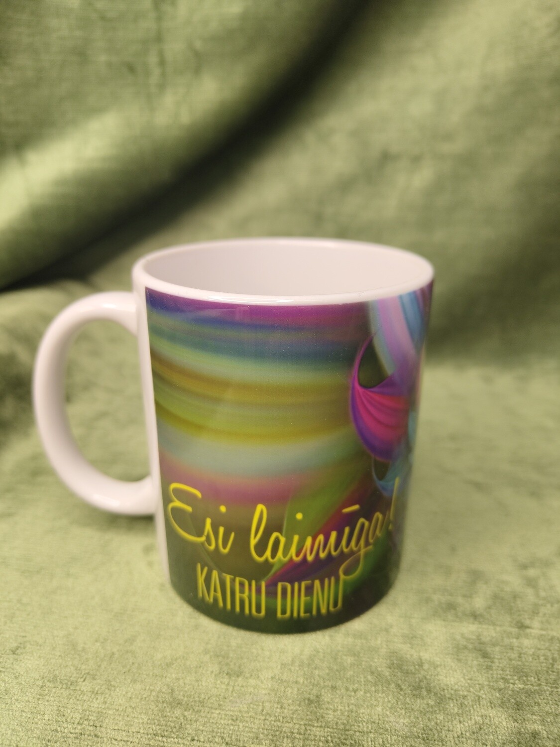 Krūze &quot;Esi laimīga katru dienu!&quot; (4 varianti)
