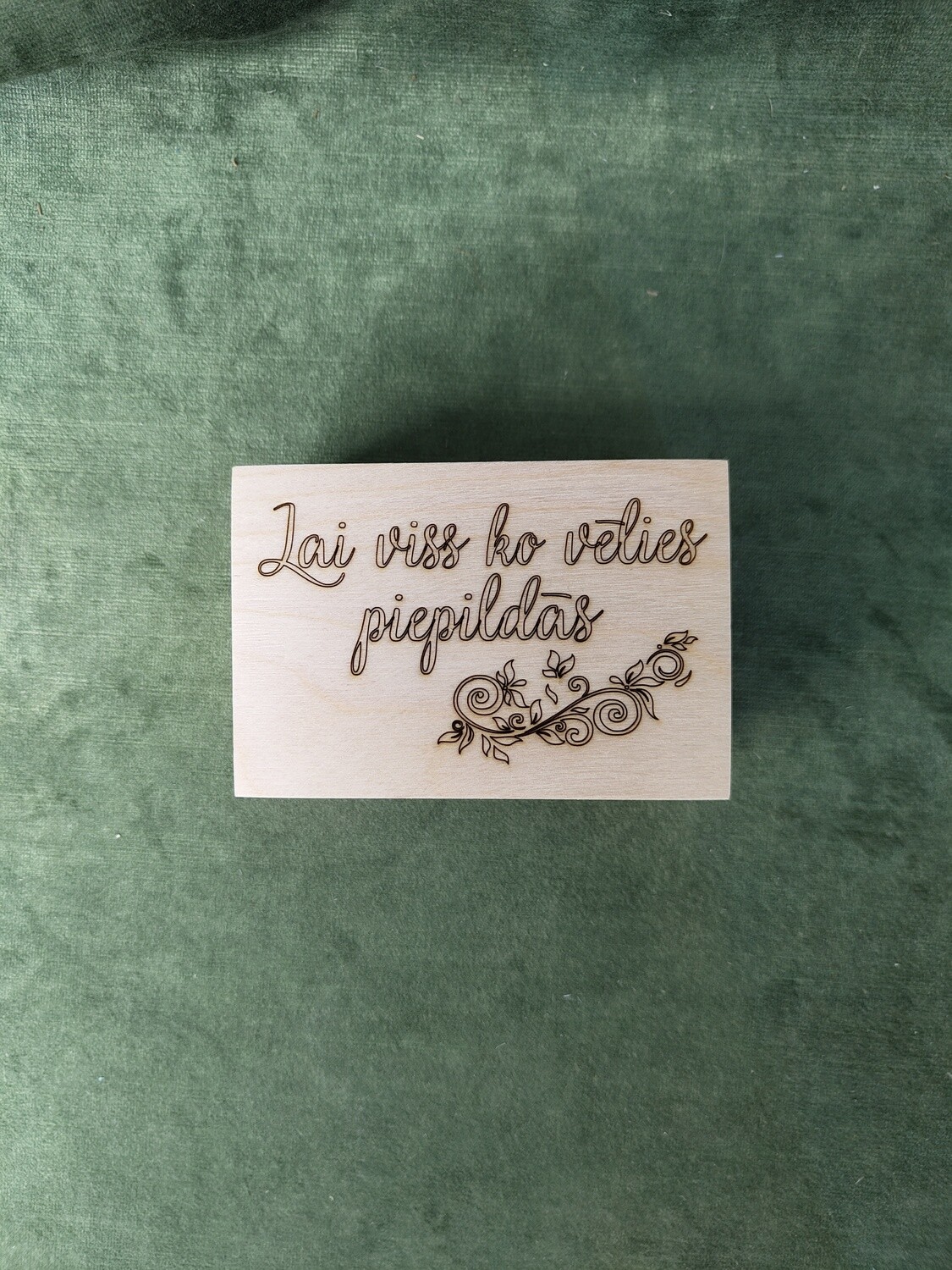 Vidēja taisnstūra kaste &quot;Lai viss ko vēlies piepildās&quot;