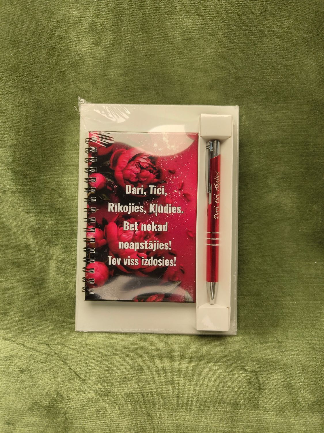Dāvanu komplekts  &quot;Dari, tici, rīkojies, kļīdues. Bet nekad neapstājies! Tev viss izdosies!&quot;