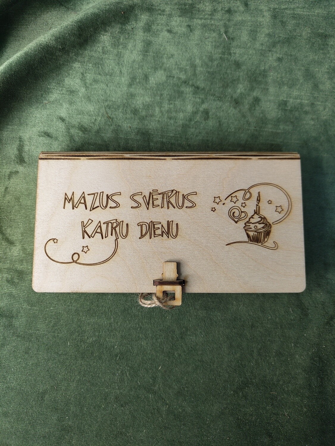 Naudas kaste ar atslegu "Mazus svētkus katru dienu"