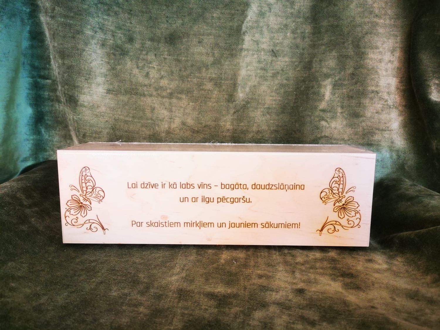 Kaste vīnam ar aizbīdni "Lai dzīve ir kā labs vīns"