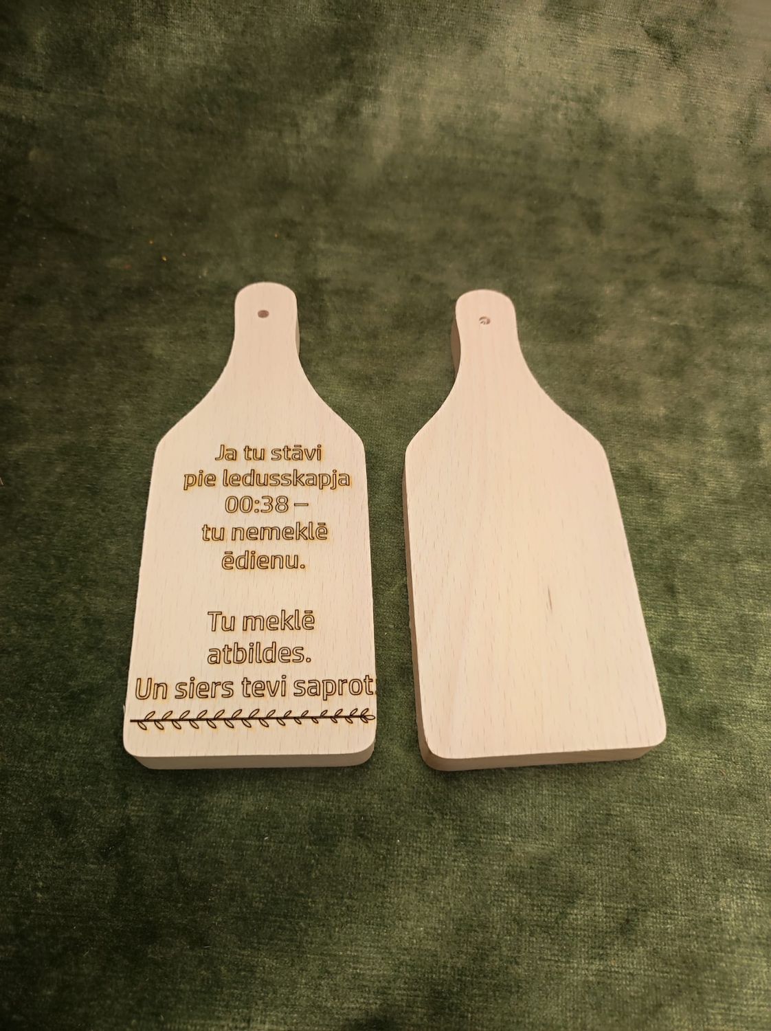 Koka dēlis ''Ja tu stāvi pie ledusskapja 00:38 - tu nemeklē ēdienu.''