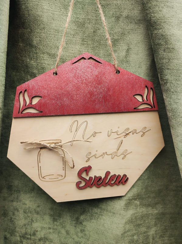 Sienas dekors krāsaini ''Sveicu''