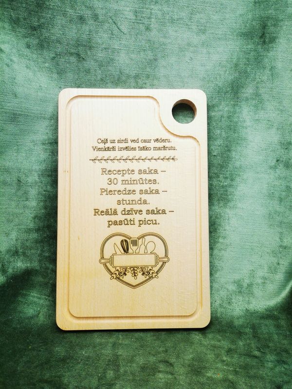 Virtuves dēlis ''Ceļš uz sirdi ved caur vēderu''