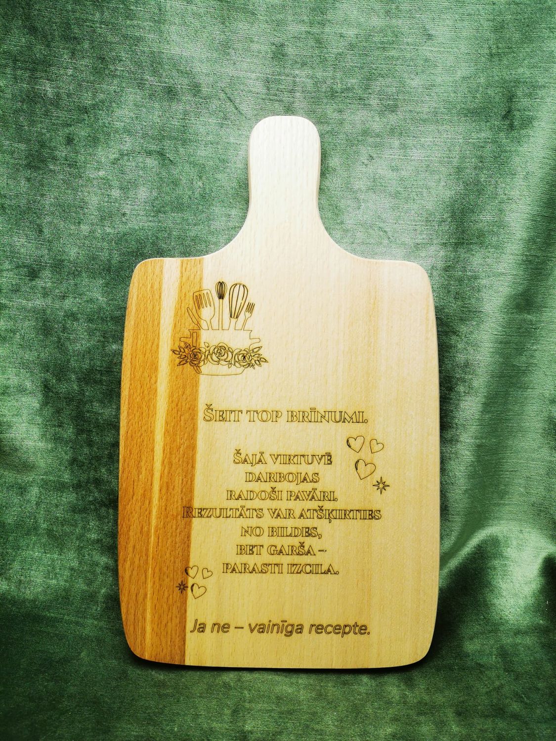 Virtuves dēlis ''Šeit top brīnumi''