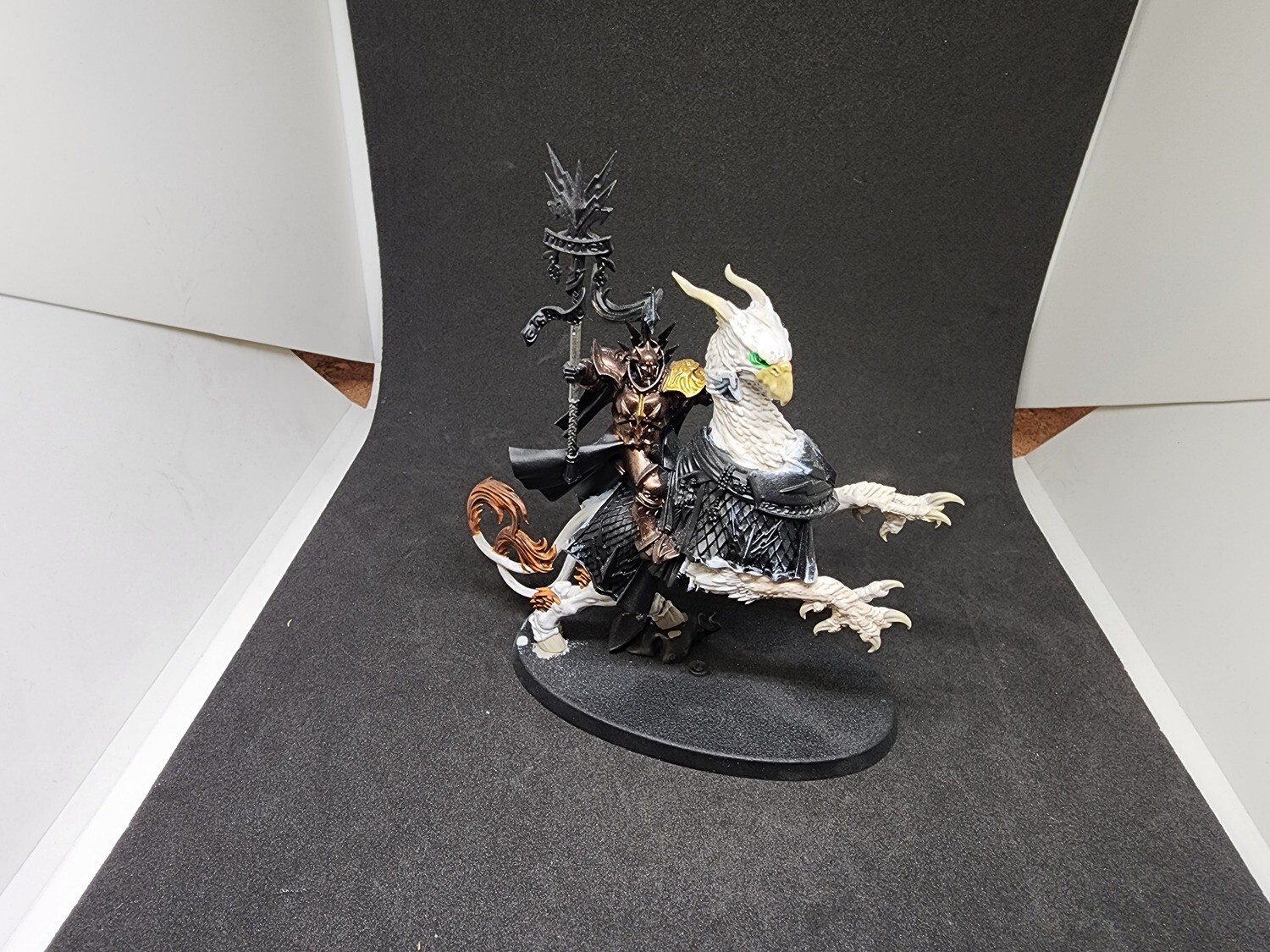 Used Age of Sigmar Mounted Master of Sacrosanct