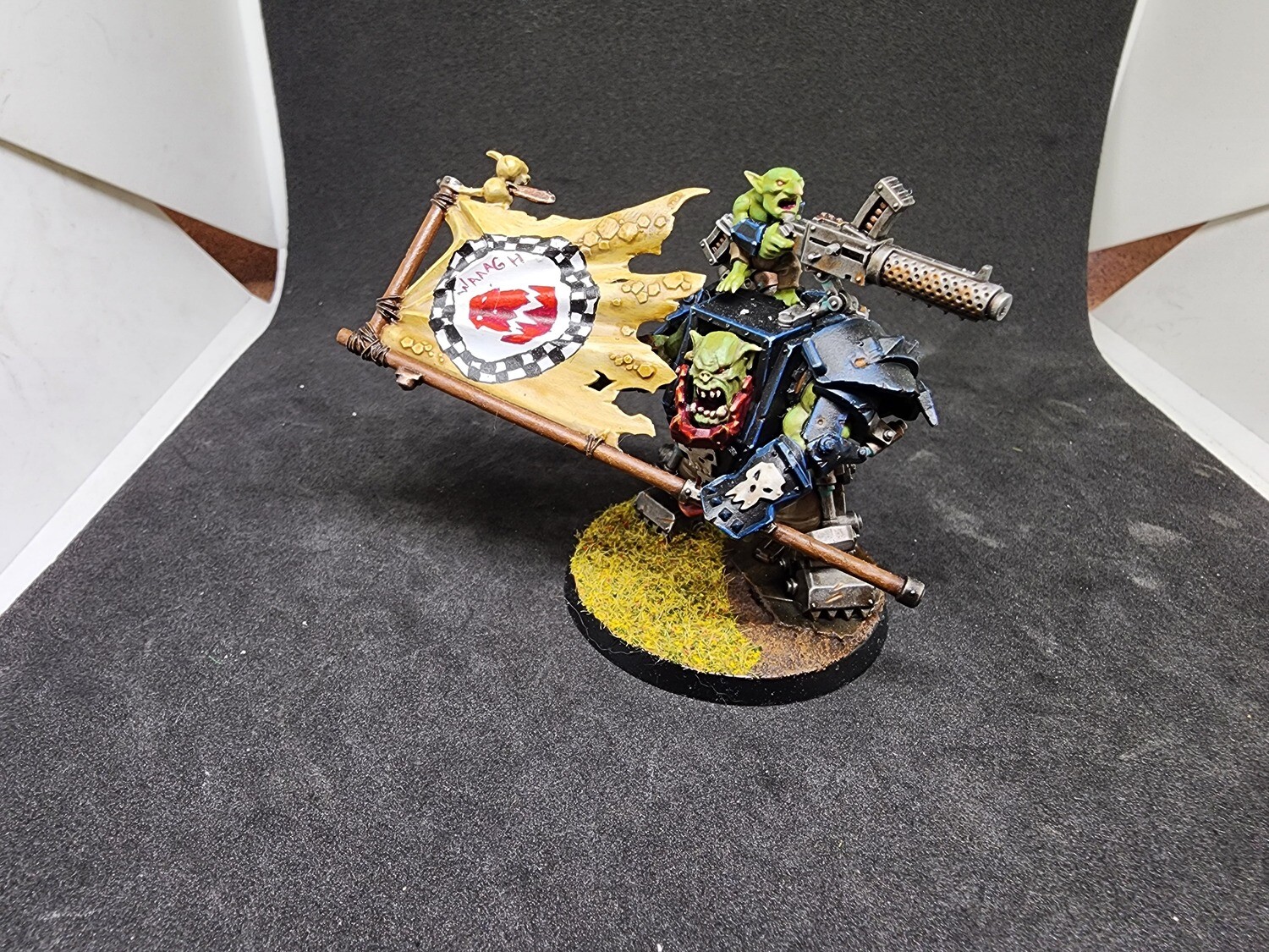 Used Warhammer Orks Boss w/ Banner (Well Painted)
